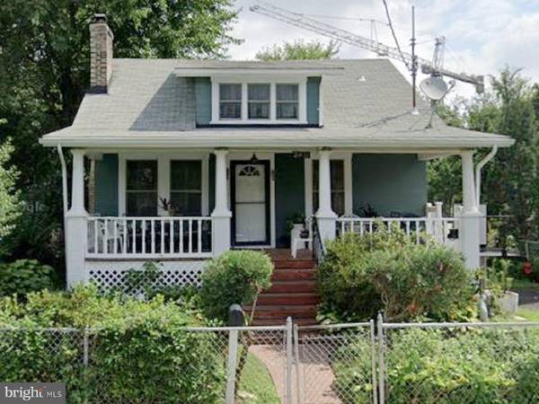 2407 E RANDOLPH AVE, Alexandria, VA 22301