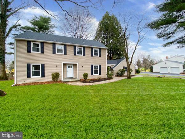 9 BLACKWOOD DR, Ewing, NJ 08628