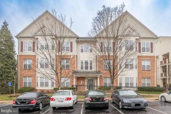 6475 CHEYENNE DR #303, Alexandria, VA 22312