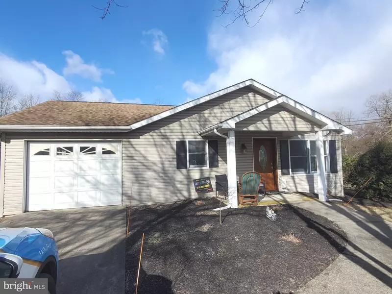 862 TRESTLE CT, Pine Grove, PA 17963