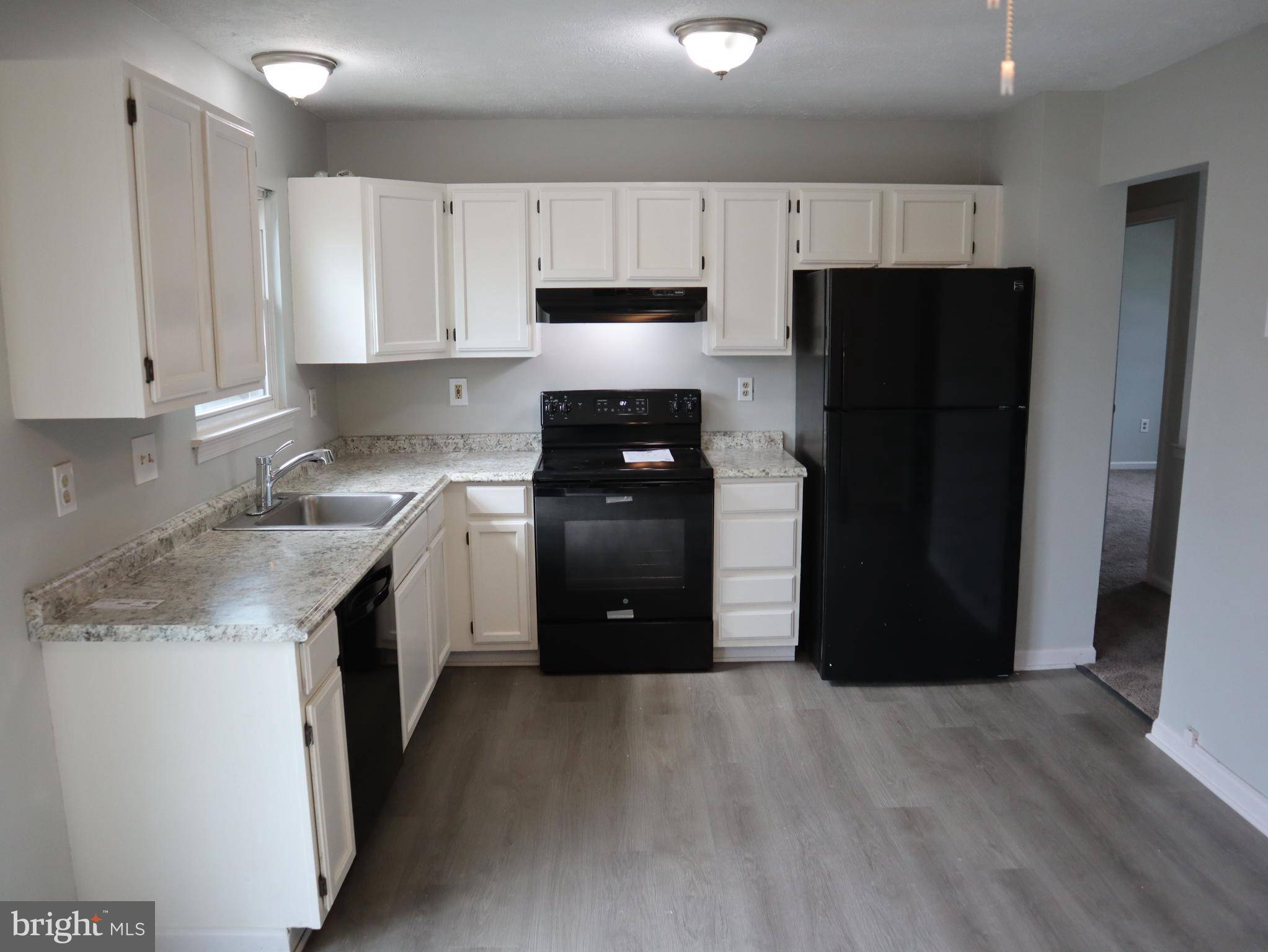 Gwynn Oak, MD 21207,2221 LAWNWOOD CIR