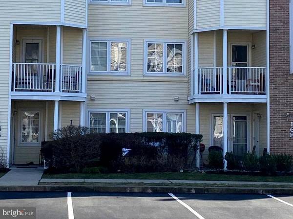 166 DEVON WAY #902, Levittown, PA 19057