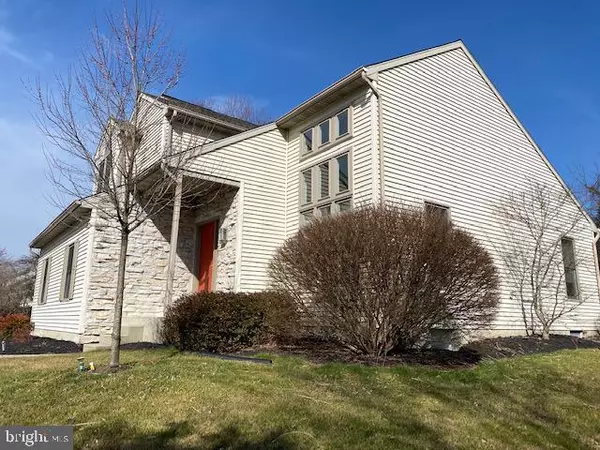 Lancaster, PA 17603,1004 FIELDSTONE CT