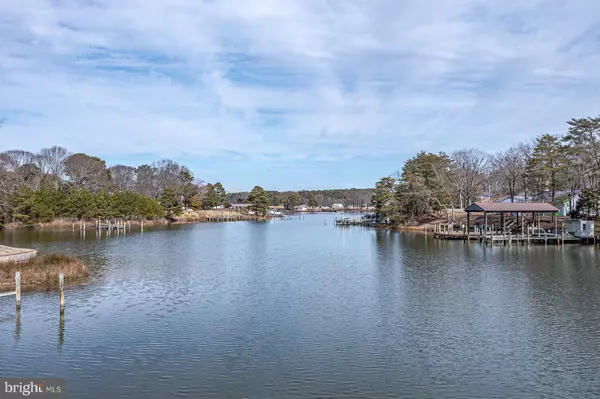 Reedville, VA 22539,562 OYSTER POINT DRIVE