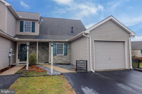 78 PEBBLE CREEK DR, Lititz, PA 17543