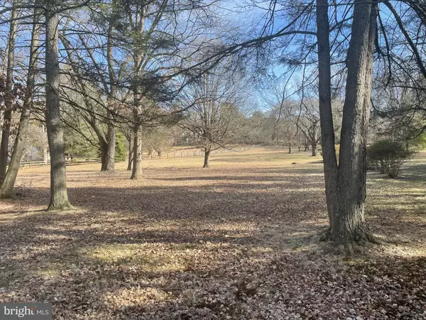 3910 CENTERVILLE RD, Wilmington, DE 19807