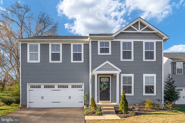 2252 SEDGWICK DR, Remington, VA 22734