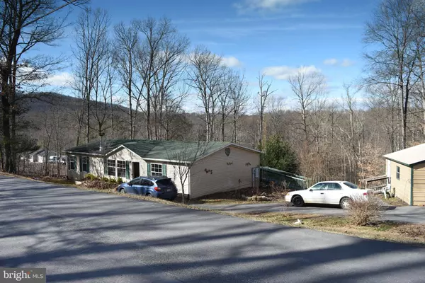 2332 FULTON RD, Hedgesville, WV 25427