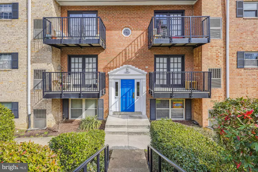 5937 QUANTRELL AVE #303, Alexandria, VA 22312