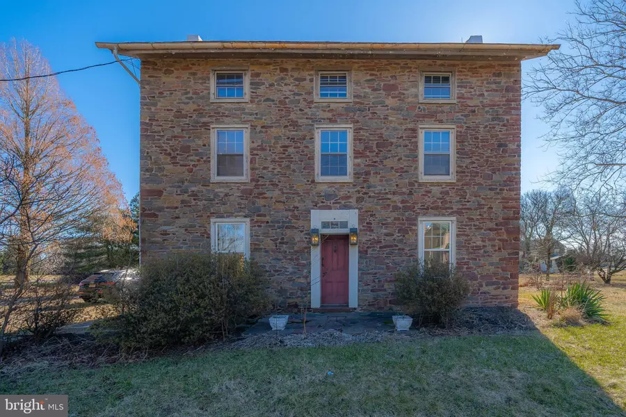 1945 HILLTOWN PIKE, Perkasie, PA 18944