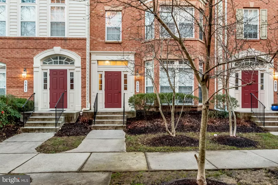 5609 HARRINGTON FALLS LN #T, Alexandria, VA 22312