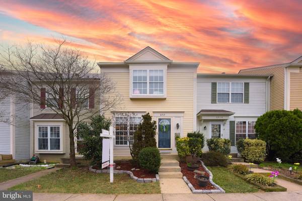 6513 OLD CARRIAGE LN, Alexandria, VA 22315