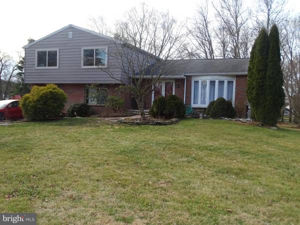 15 DAVID RD, Southampton, PA 18966