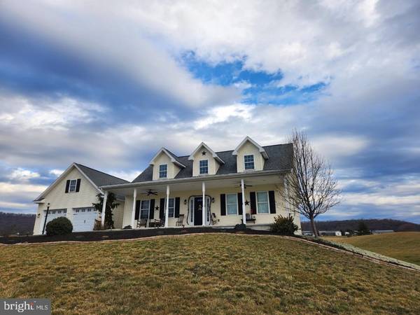 1385 MOUNTAIN DR, Fredericksburg, PA 17026