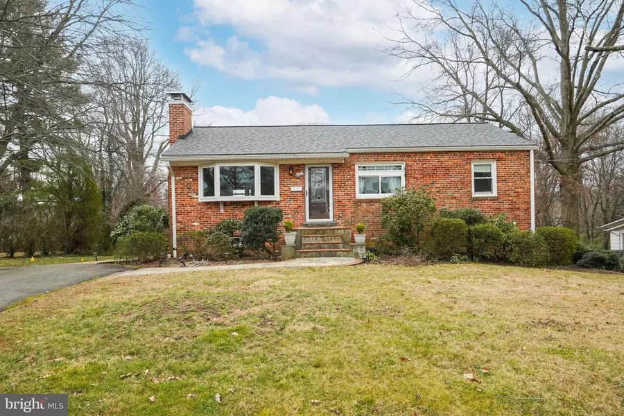 6811 GLENMONT ST, Falls Church, VA 22042