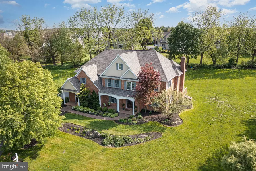 19 OLDE MILL CT, Lititz, PA 17543