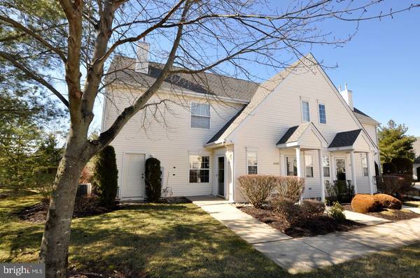 2407-A BLUEGRASS DR, Mount Laurel, NJ 08054