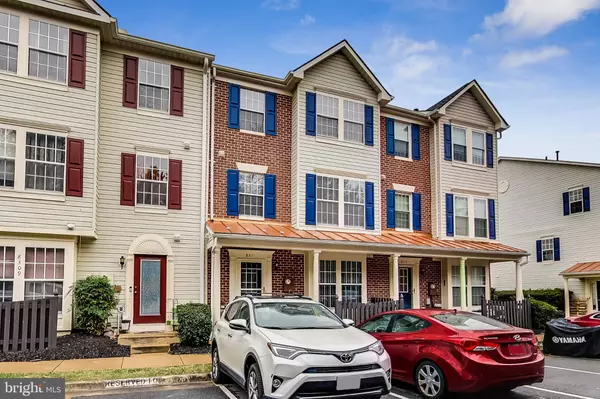 Lorton, VA 22079,8311 GREEN HERON WAY #13