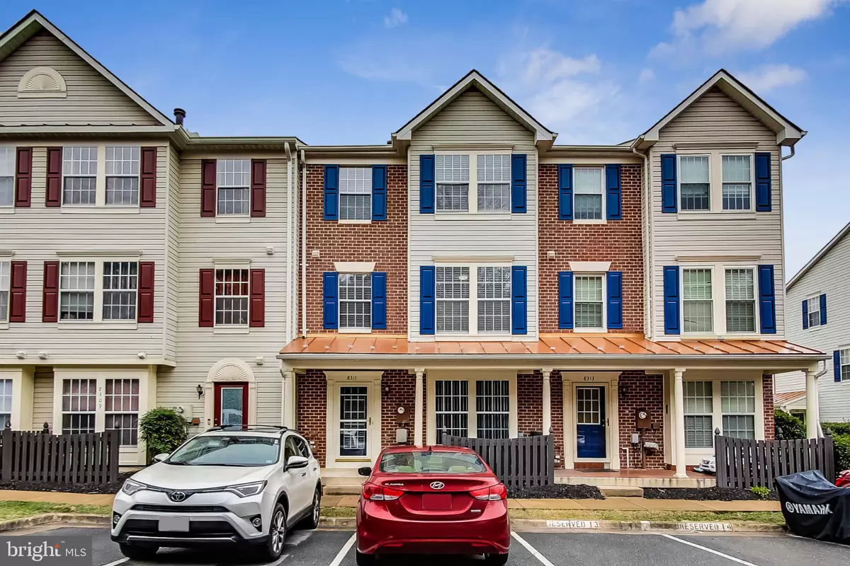 Lorton, VA 22079,8311 GREEN HERON WAY #13