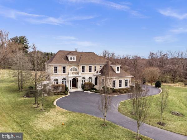 Great Falls, VA 22066,10690 CHESTERWOOD GLEN LN