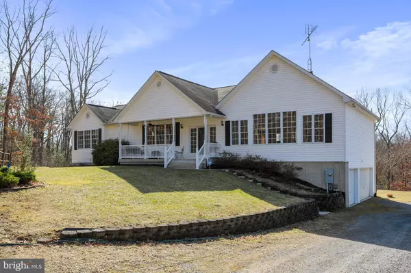 Hedgesville, WV 25427,587 TILHANCE RD