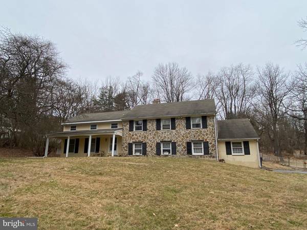 9 FOX VALLEY LN, Glen Mills, PA 19342