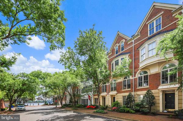 10 FRANKLIN, Alexandria, VA 22314