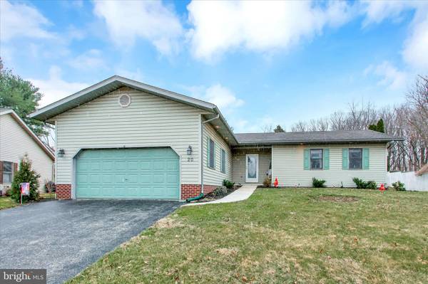 20 MAGNOLIA LN, Hanover, PA 17331