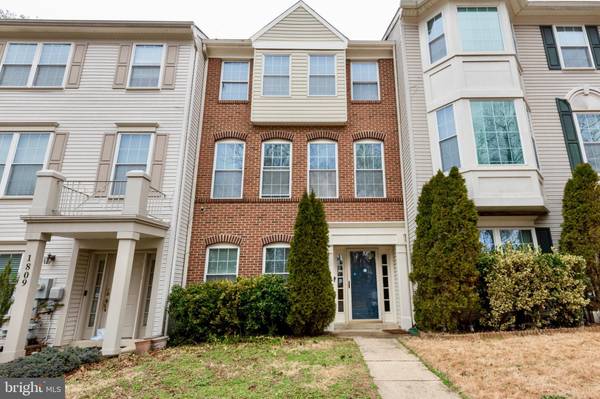 1807 SEA PINE CIR #201, Severn, MD 21144