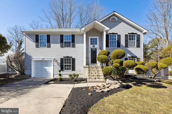 15 PARSONS CT, Sicklerville, NJ 08081