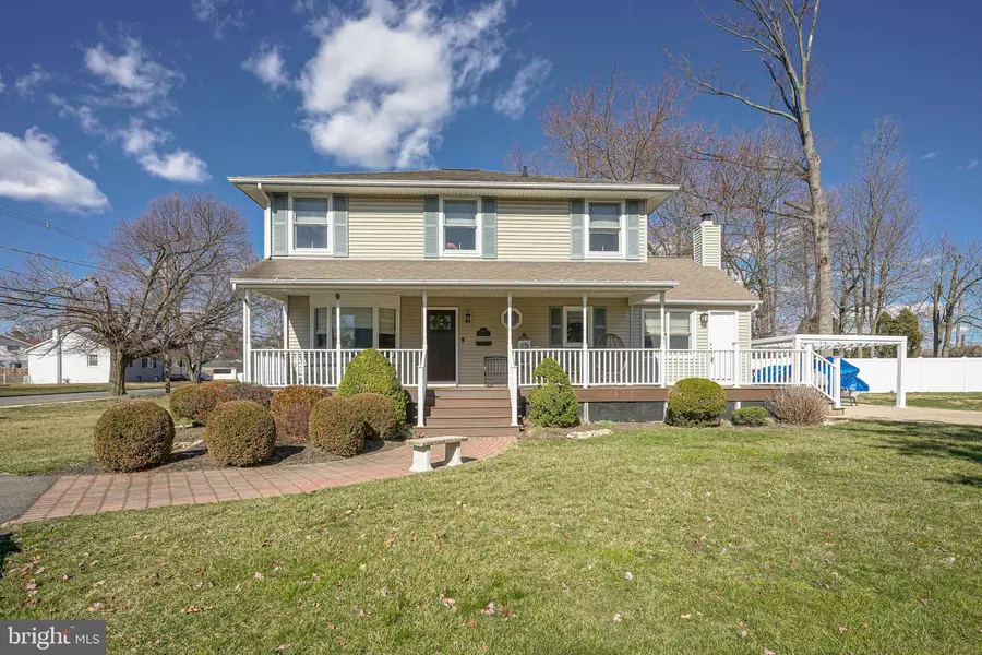 657 KENILWORTH AVE, Cherry Hill, NJ 08002