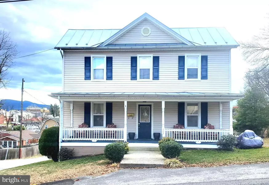 401 MECHANIC ST, Luray, VA 22835