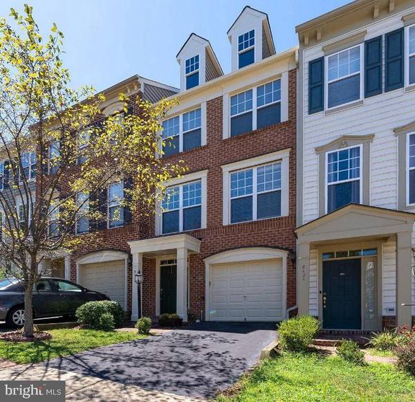 8119 DOVE COTTAGE CT, Lorton, VA 22079