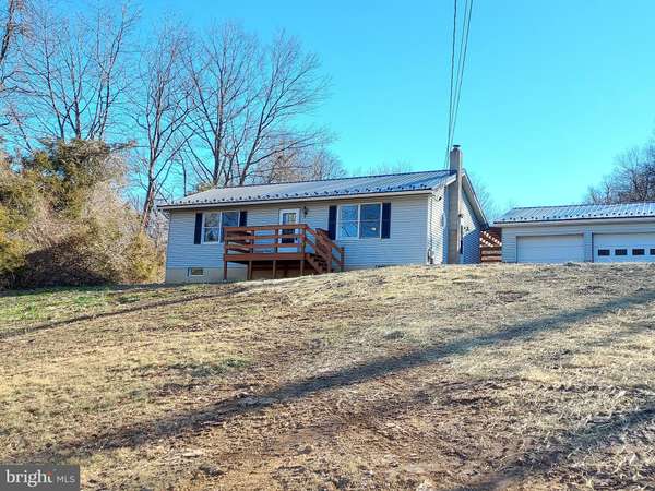 995 BINGAMAN RD, Orrtanna, PA 17353