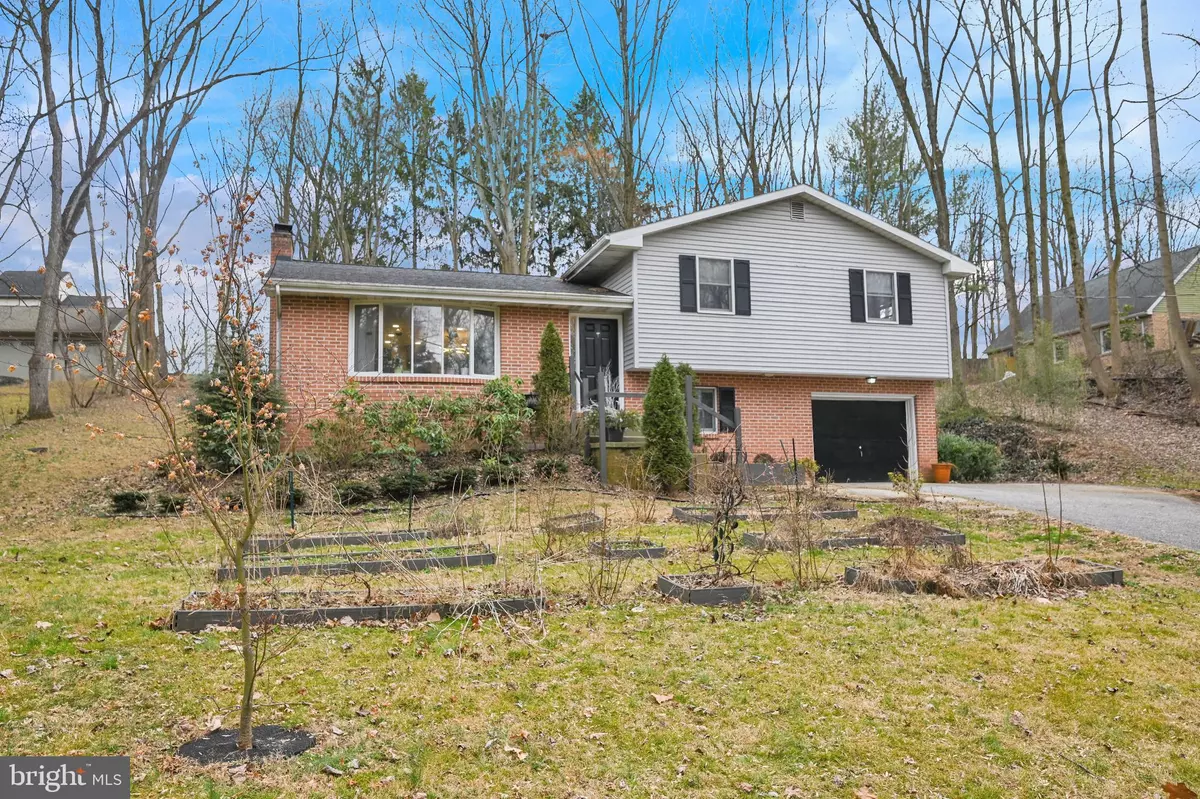 York, PA 17402,3882 POND DR