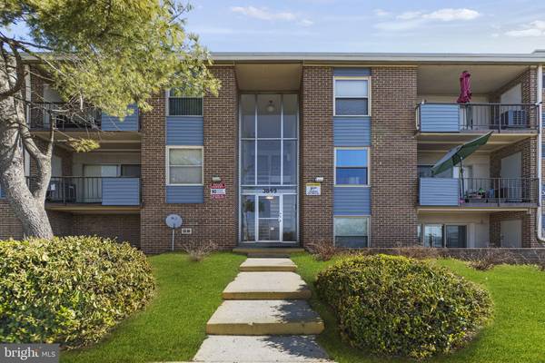 3849 SAINT BARNABAS RD #202, Suitland, MD 20746