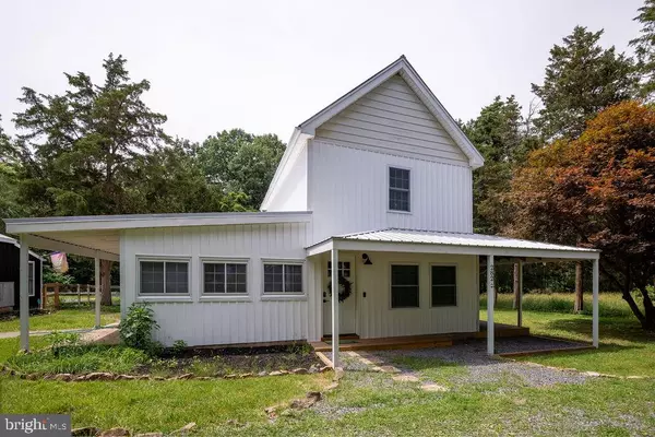 Great Cacapon, WV 25422,282 BEARS LOPE LN