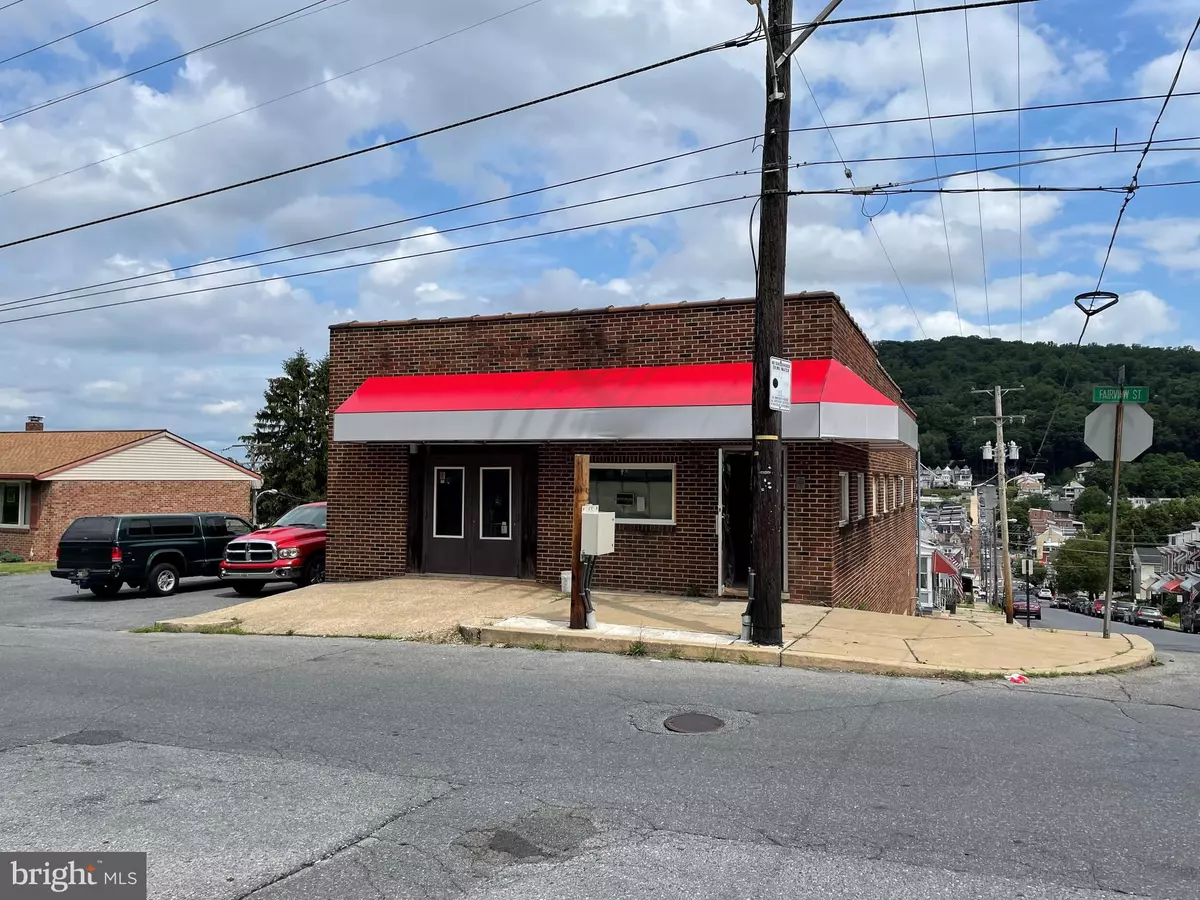 Reading, PA 19606,1651 FAIRVIEW ST