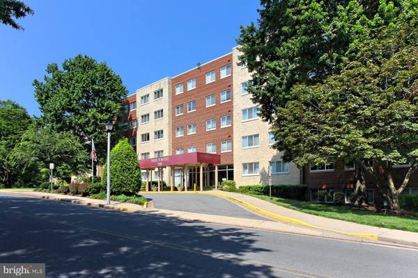 200 N MAPLE AVE #209, Falls Church, VA 22046