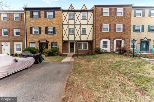 14705 CARDIGAN SQ, Centreville, VA 20120