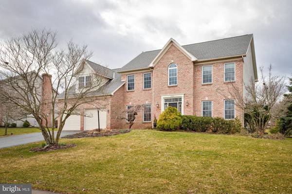 1316 N FOXPOINTE DR, State College, PA 16803