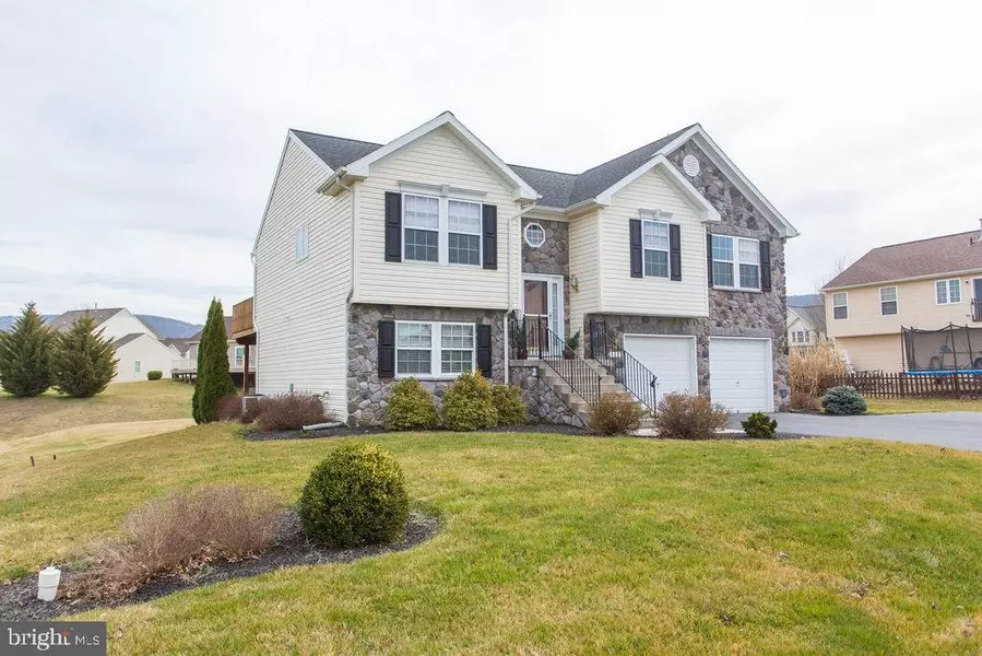 2442 ORION DRIVE, Chambersburg, PA 17202