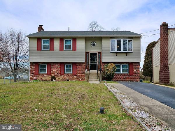 127 CHIPPEWA ST, Essington, PA 19029