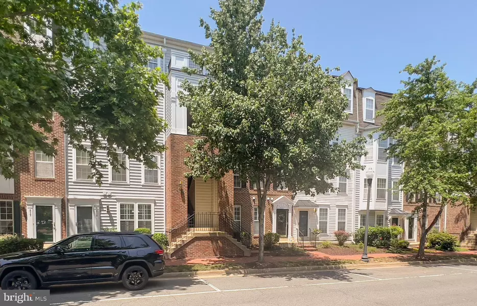 313 CAMERON STATION BLVD #104, Alexandria, VA 22304