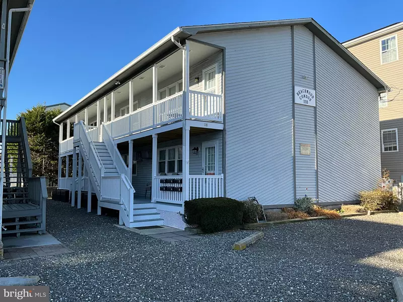 118 38TH ST #6, Sea Isle City, NJ 08243