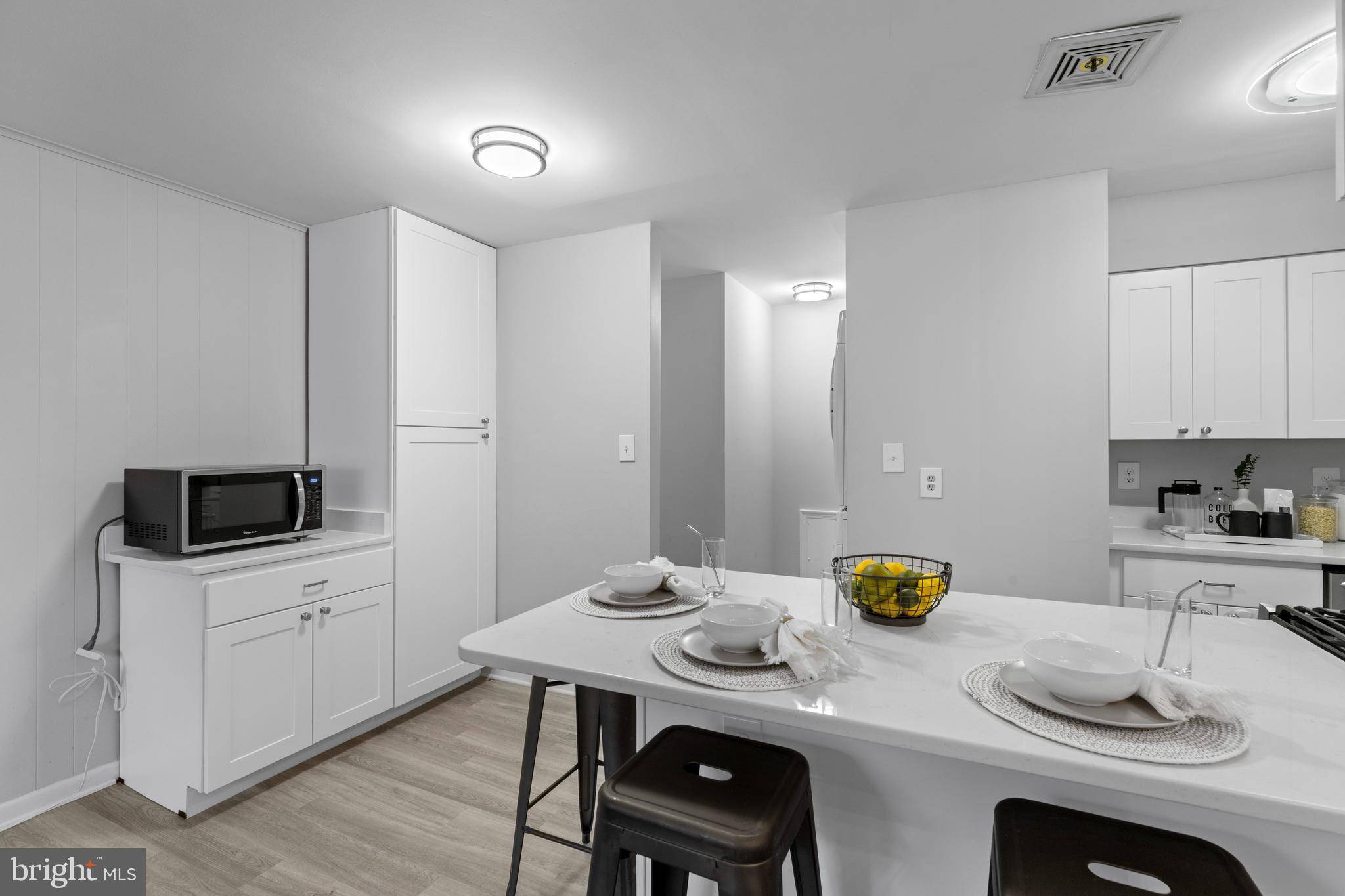 Annapolis, MD 21403,17 SILVERWOOD CIR #4