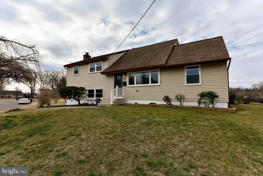 24 COLEMAN RD, Berlin, NJ 08009