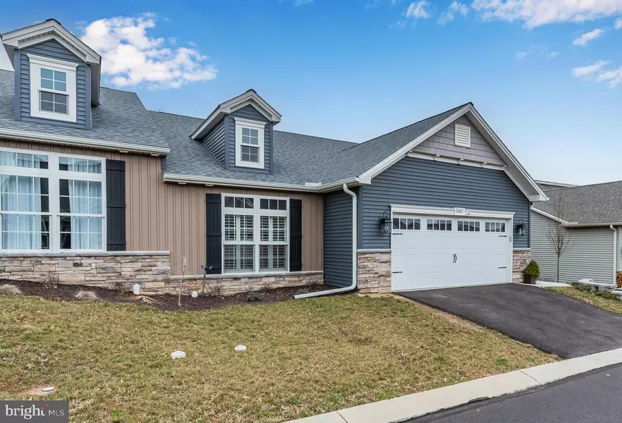 5445 MENDENHALL DR, Mechanicsburg, PA 17050