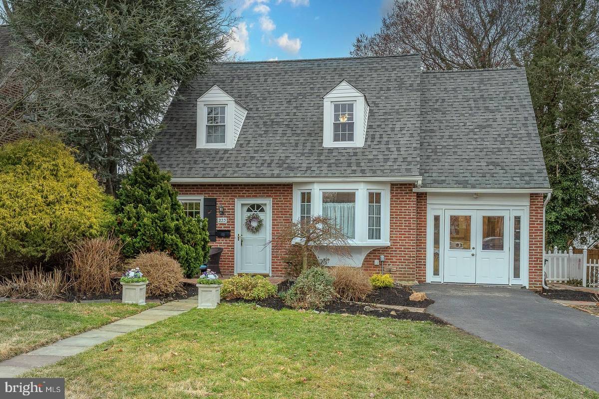 Havertown, PA 19083,223 IVY ROCK LN