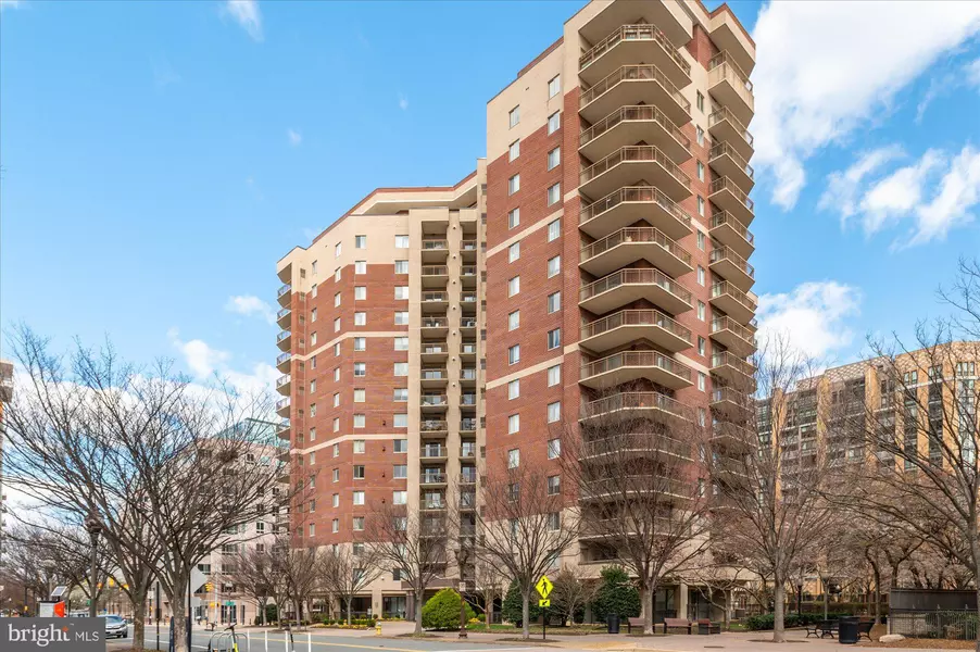 901 N MONROE ST N #1108, Arlington, VA 22201